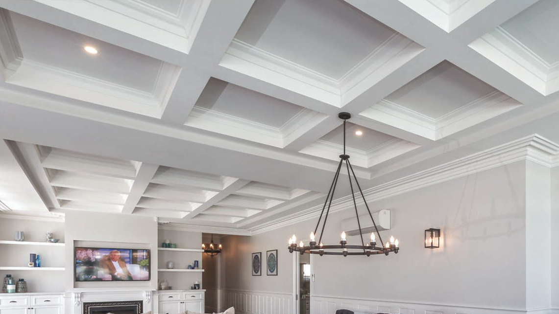 Detailed residential plaster ceiling and cornice finish